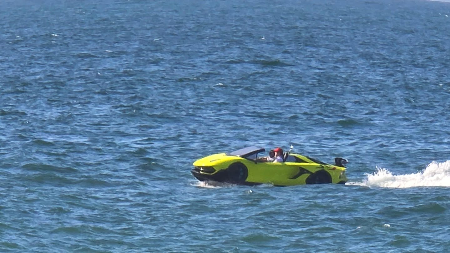 Need something fun to do while visiting. For a couple thousand pesos you can ride in a #lamborghiniboat #puertovallarta #mexico #mexicostrong🇲🇽